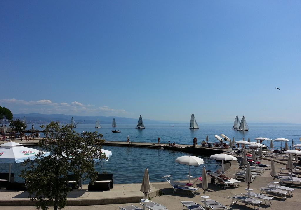 Apartment Kamelija Opatija Oda fotoğraf